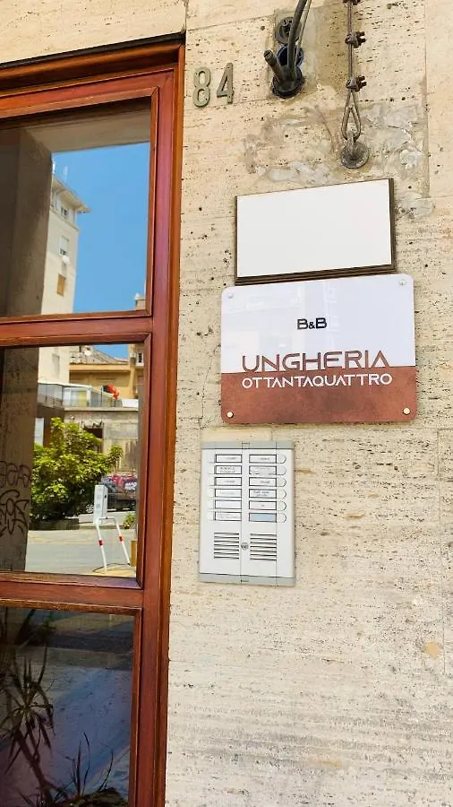 B&B Ungheria Ottantaquattro Palermo Italy