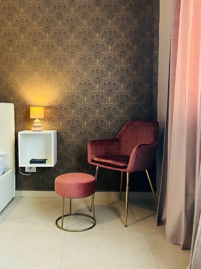 Bed & Breakfast B&B Ungheria Ottantaquattro Palermo Italy