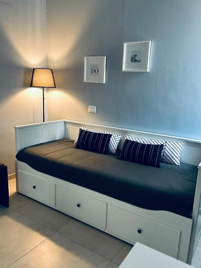 B&B Ungheria Ottantaquattro Palermo 0*,  Italy