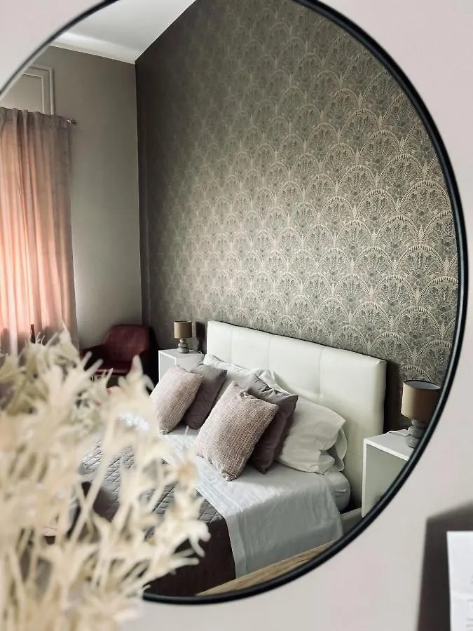 B&B Ungheria Ottantaquattro Palermo 0*,